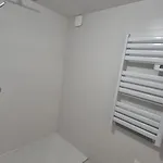 Lägenhet 700 Metres De La