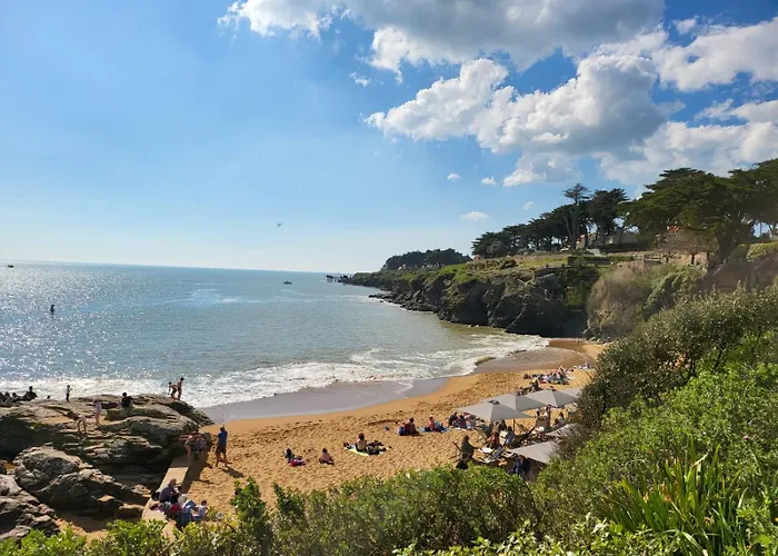 Apartment 700 Metres De La